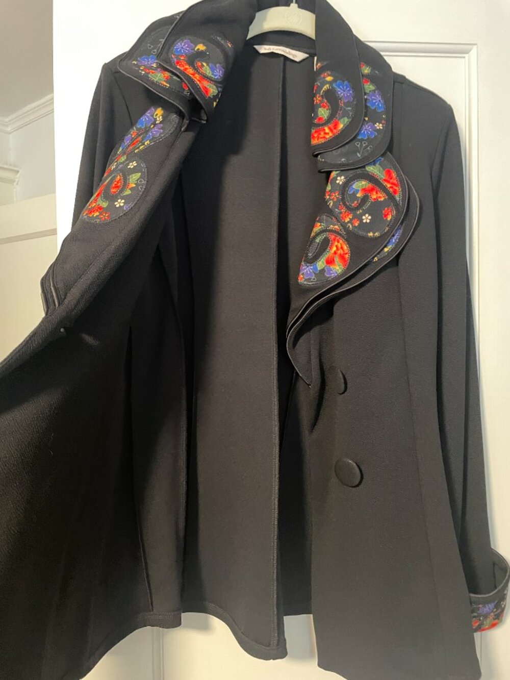Soft Surroundings La Parisian Black Embroidered Blazer Art to Wear Collar M - Picture 7 of 11